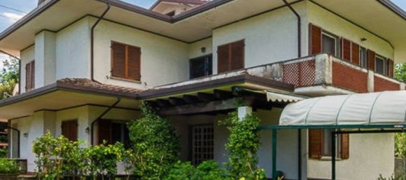 Villa de 8 dormitorios en Forte dei Marmi, Italy No. 352583 4