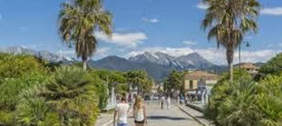 Villa de 8 dormitorios en Forte dei Marmi, Italy No. 352583 19