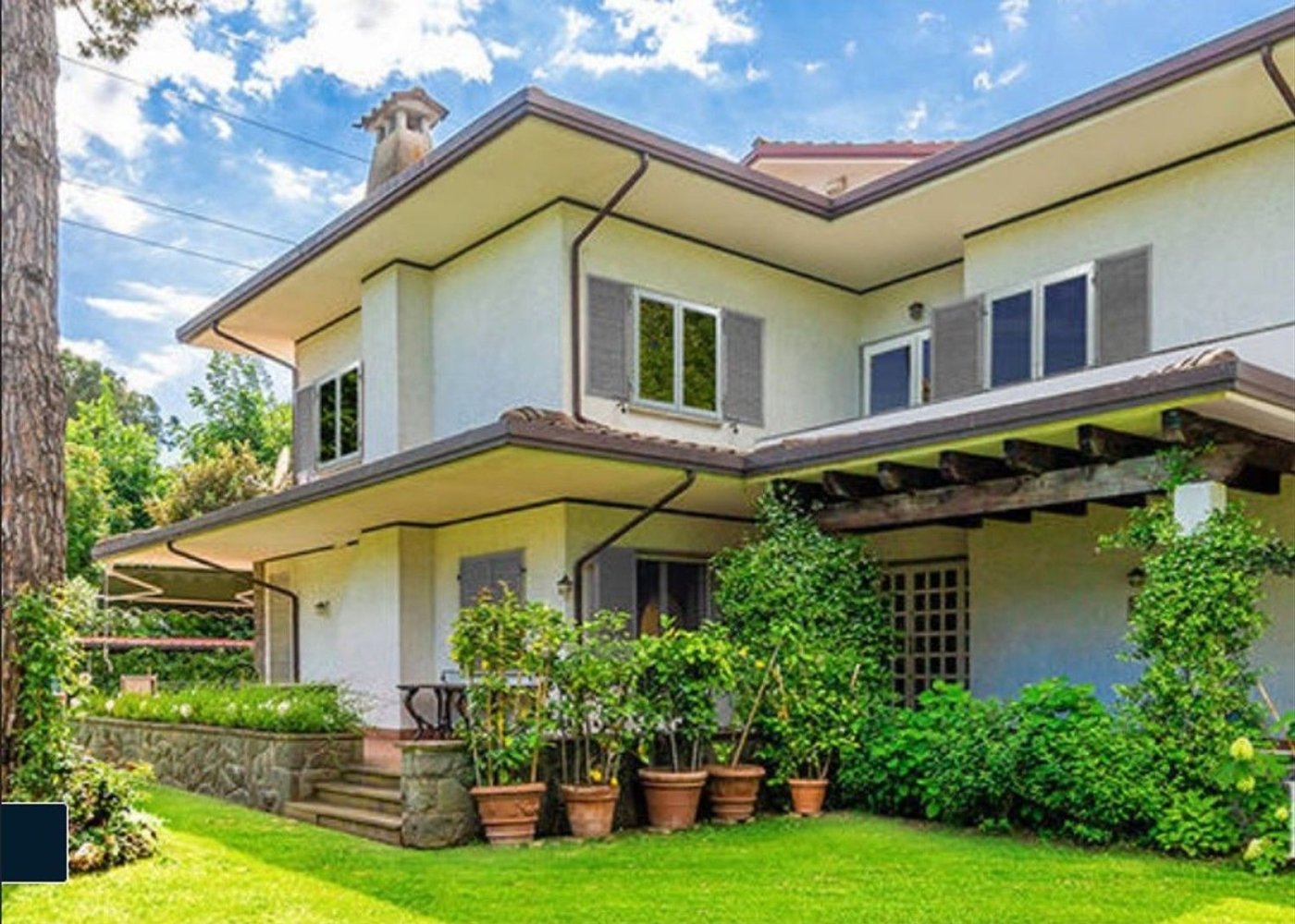 Villa de 8 dormitorios en Forte dei Marmi, Italy No. 352583