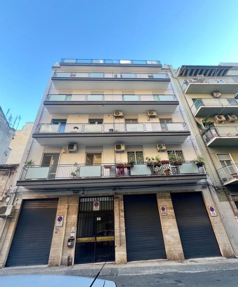 5 Schlafzimmer Wohnung in Catania, Italy, Nr. 372280