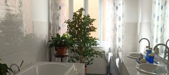 3 chambres Appartement à Genoa, Italy No. 83652 8