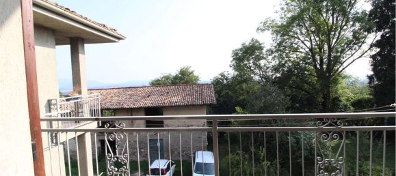 3غرفة شقة في Erba, Italy رقم 74703 10