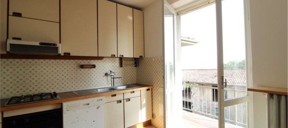 3غرفة شقة في Erba, Italy رقم 74703 9