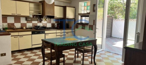 3 bedrooms Villa in Bettola, Italy No. 301319 8