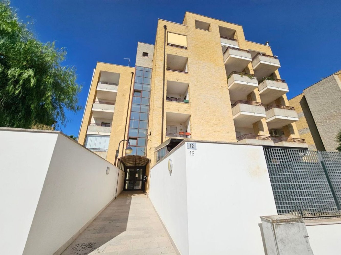 2 غرف نوم شقة في Lecce, Italy رقم 326056