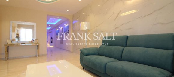 3 bedrooms Apartment in Attard, Malta No. 6582 2