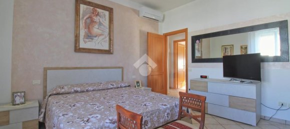 4 bedrooms Apartment in Loreto, Italy No. 343286 8