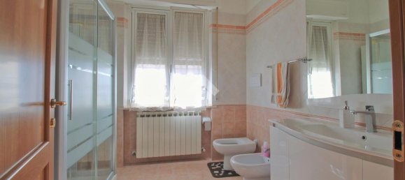 4 bedrooms Apartment in Loreto, Italy No. 343286 7