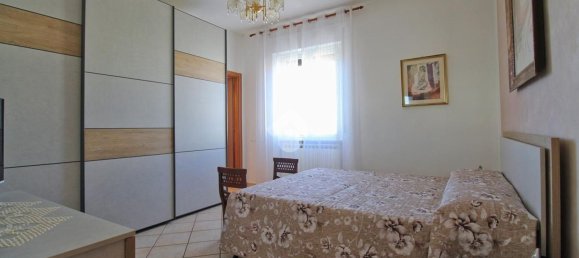 4 bedrooms Apartment in Loreto, Italy No. 343286 5