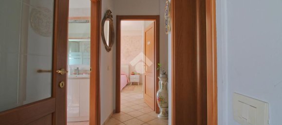 4 bedrooms Apartment in Loreto, Italy No. 343286 13