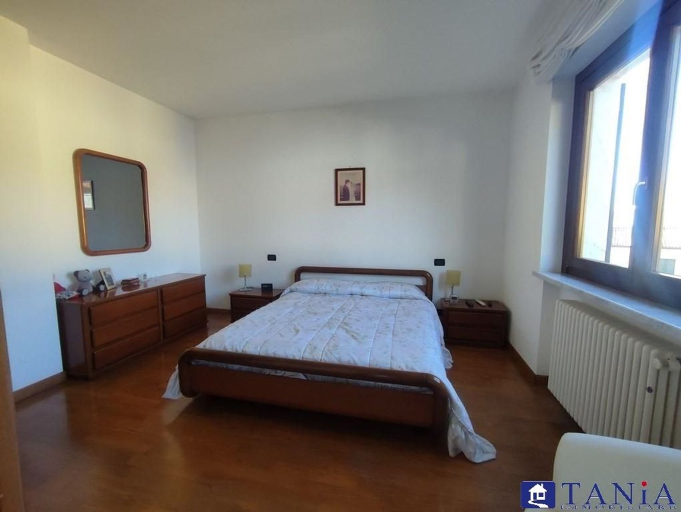 Вилла с 5 комнатами в Луни, Италия № 94391