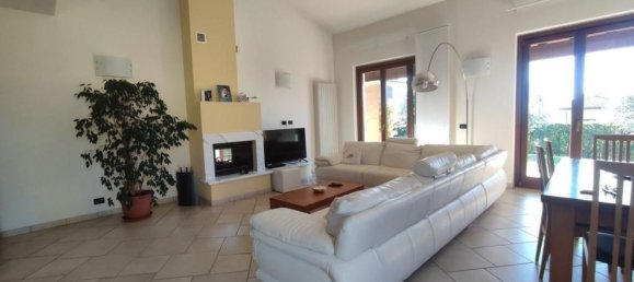 Вилла с 5 комнатами в Луни, Италия № 94391 22