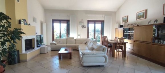 Вилла с 5 комнатами в Луни, Италия № 94391 18