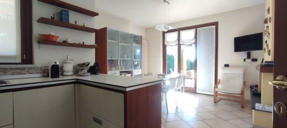 Вилла с 5 комнатами в Луни, Италия № 94391 11