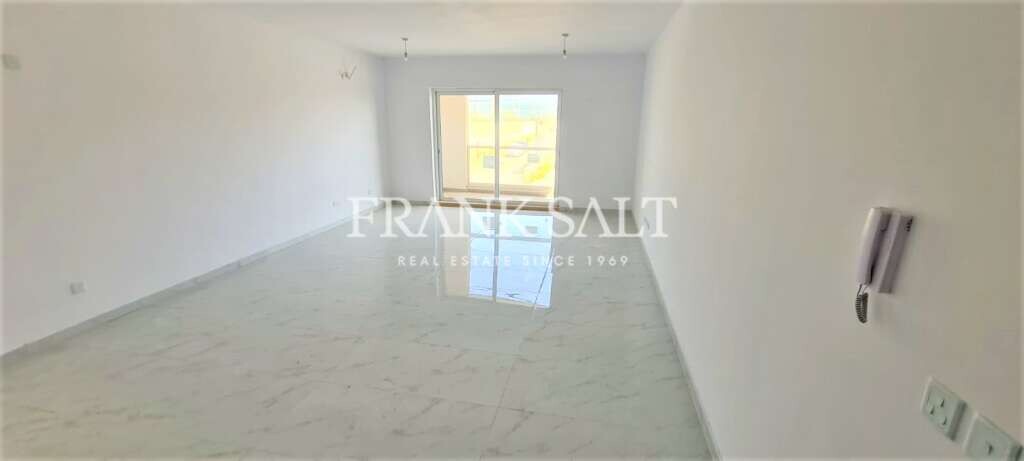 3 غرف نوم طابقين في Swieqi, Malta رقم 4863