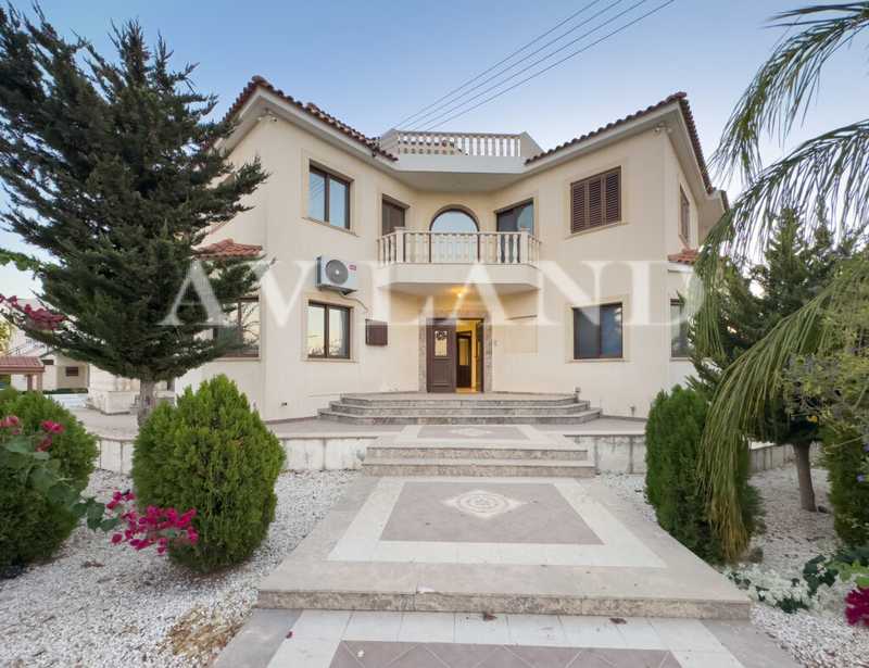 5 bedrooms House in Empa, Cyprus No. 14713