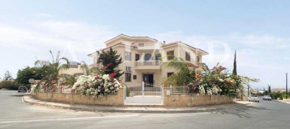 5 bedrooms House in Empa, Cyprus No. 14713 15