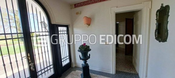11 bedrooms Villa in Pordenone, Italy No. 358369 6