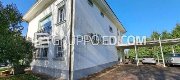 11 bedrooms Villa in Pordenone, Italy No. 358369 2