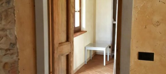 8 rooms House in Laterina Pergine Valdarno, Italy No. 256426 5