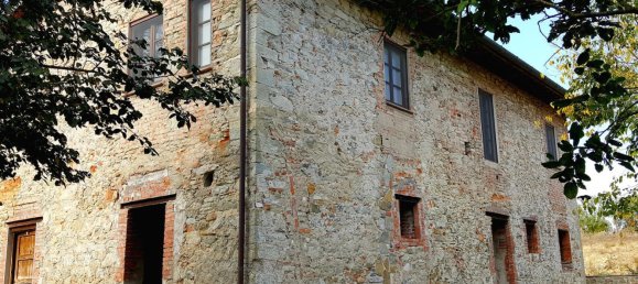 8 rooms House in Laterina Pergine Valdarno, Italy No. 256426 12