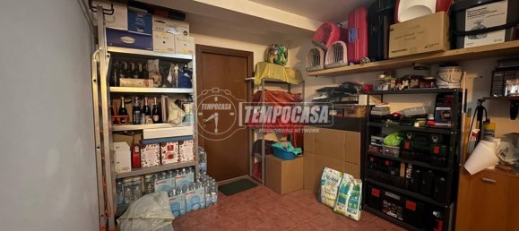 2 bedrooms Apartment in Medolla, Italy No. 304593 3