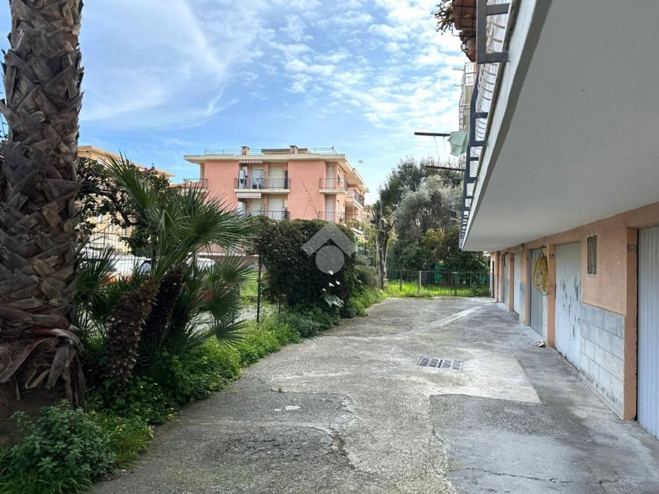 Garage in Bordighera, Italy 13m², Nr. 146876