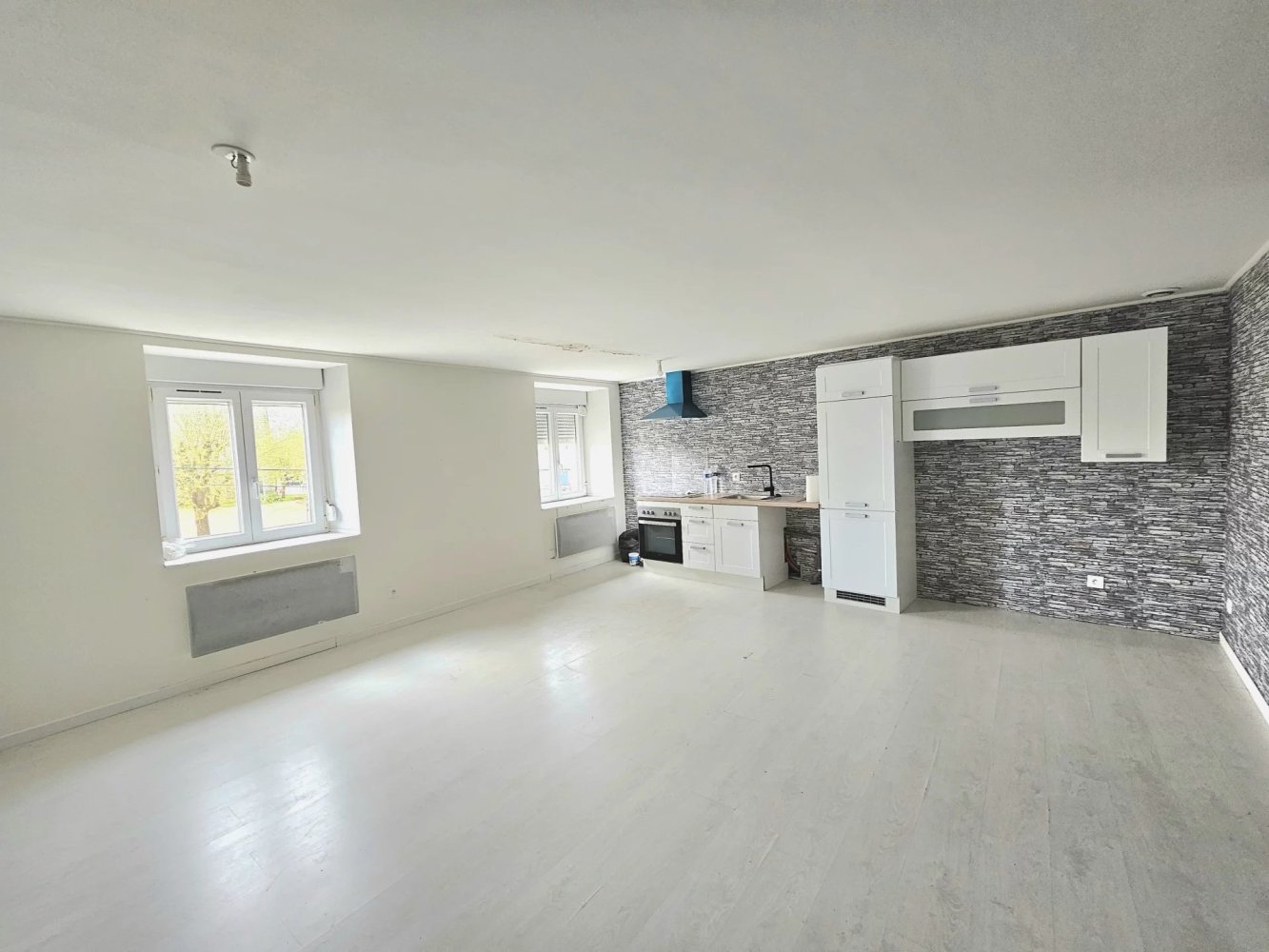 2 bedrooms Building in Aumetz, France No. 65357