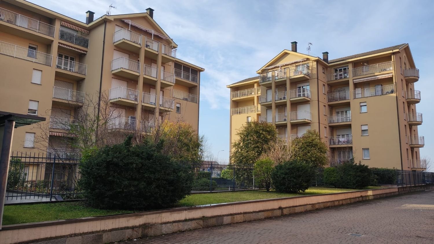  مرآب في Voghera, Italy 41متر مربع رقم 146054