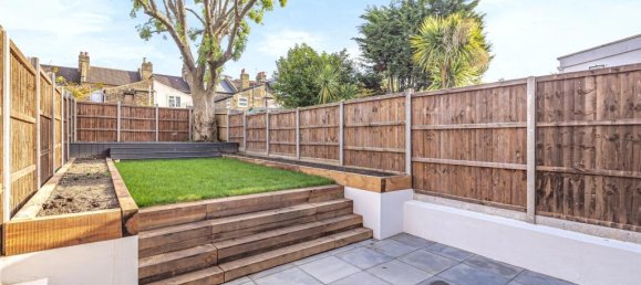 4 bedrooms House in London, United Kingdom No. 7801 11