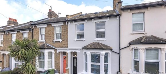 4 bedrooms House in London, United Kingdom No. 7801 22