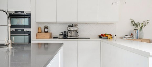 4 bedrooms House in London, United Kingdom No. 7801 28