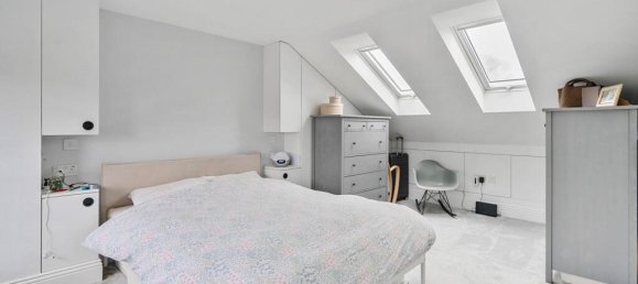 4 bedrooms House in London, United Kingdom No. 7801 12