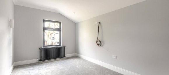 4 bedrooms House in London, United Kingdom No. 7801 23