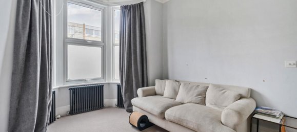 4 bedrooms House in London, United Kingdom No. 7801 27