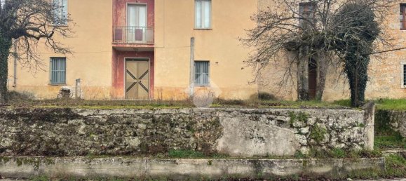 4 bedrooms House in Casalvieri, Italy No. 158457 2