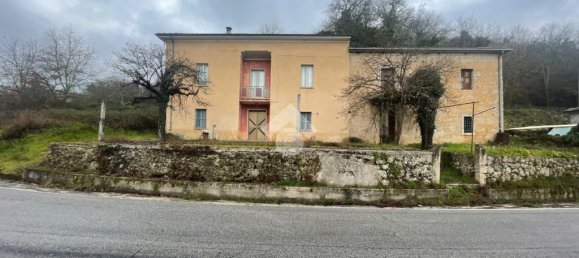 4 bedrooms House in Casalvieri, Italy No. 158457 7