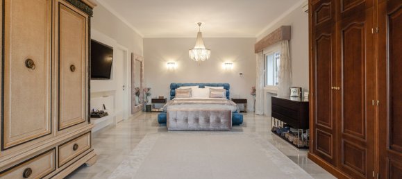 6 bedrooms Villa in Estepona, Spain No. 40219 8