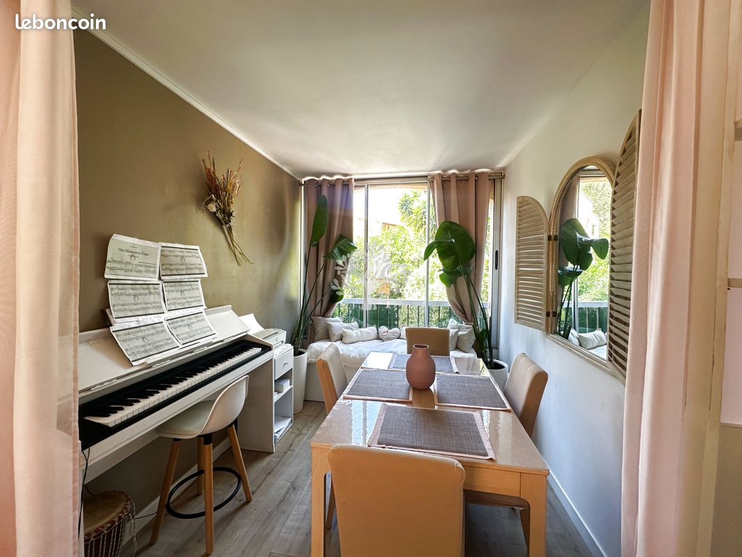 1 bedroom Apartment in Sanary-sur-Mer, France No. 318623