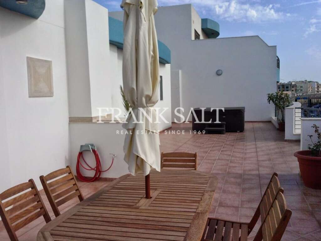 Пентхаус с 2 спальнями в Мсида, Мальта № 10089