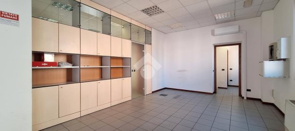 Imóvel comercial de 4 divisões em Como, Italy N.º 314480 9