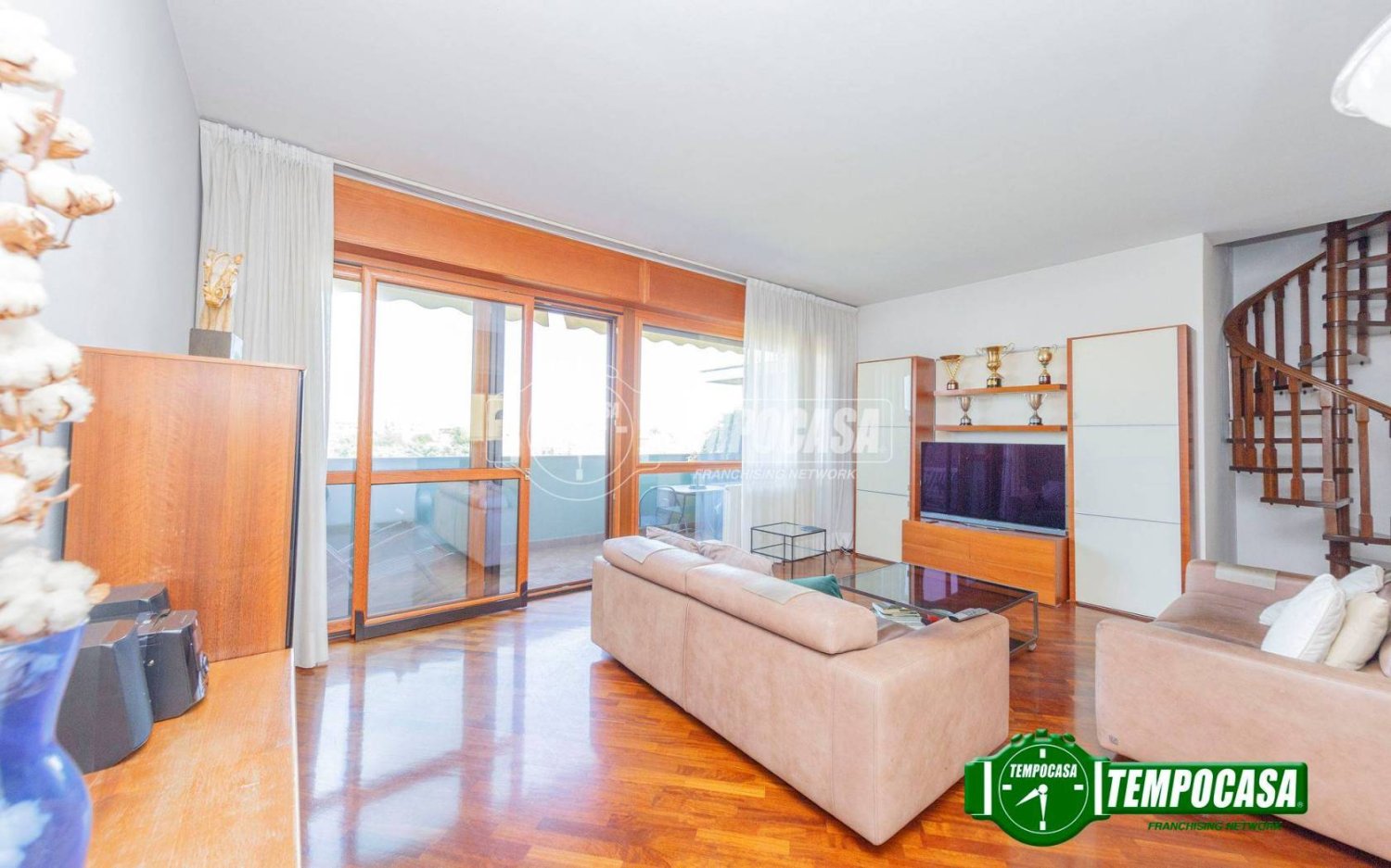 3 bedrooms Penthouse in Milan, Italy No. 268501
