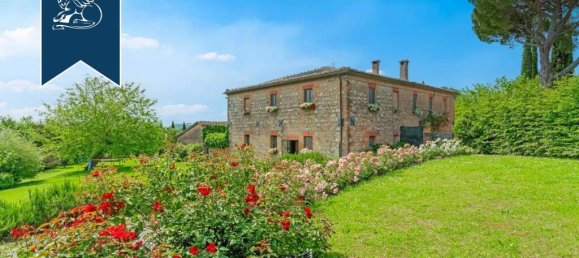 800m² Commercial property in Monteroni d'Arbia, Italy No. 232197 24