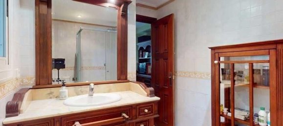 6 bedrooms House in La Muela, Spain No. 64903 30