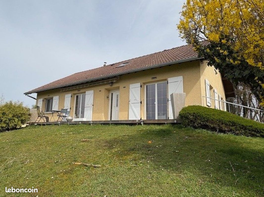 3 bedrooms House in L'Isle-sur-le-Doubs, France No. 268924
