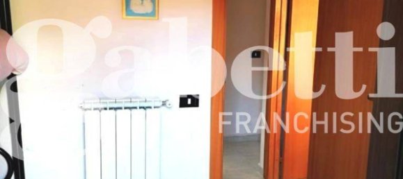 2 Schlafzimmer Villa in Galluccio, Italy, Nr. 32906 11