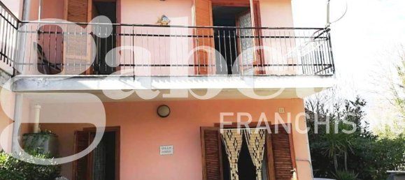 2 Schlafzimmer Villa in Galluccio, Italy, Nr. 32906 6