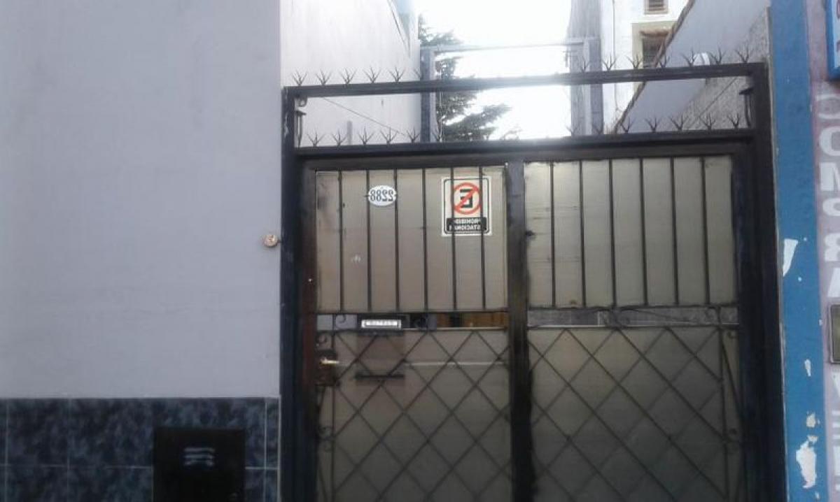 2 bedrooms House in Tres de Febrero, Argentina No. 51876