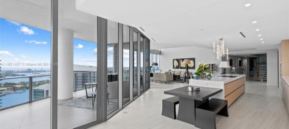 5 chambres propriété commerciale à vendre à Miami, Miami-Dade, Florida, USA № 614674 4