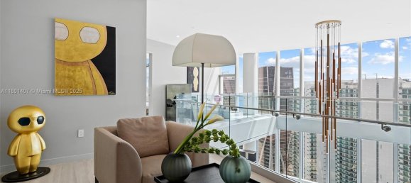 5 chambres propriété commerciale à vendre à Miami, Miami-Dade, Florida, USA № 614674 24